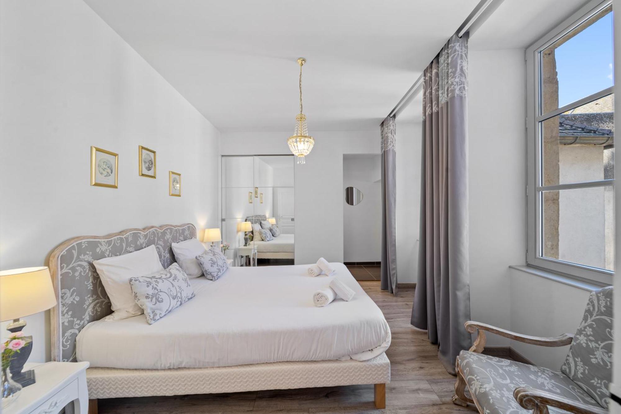 Le Beau Carnot - Appartement En Hypercentre De Beaune ボーヌ エクステリア 写真